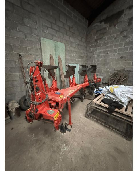 KUHN MASTER 100 - Plūgas: foto 1 KUHN MASTER 100 - Plūgas: foto 1