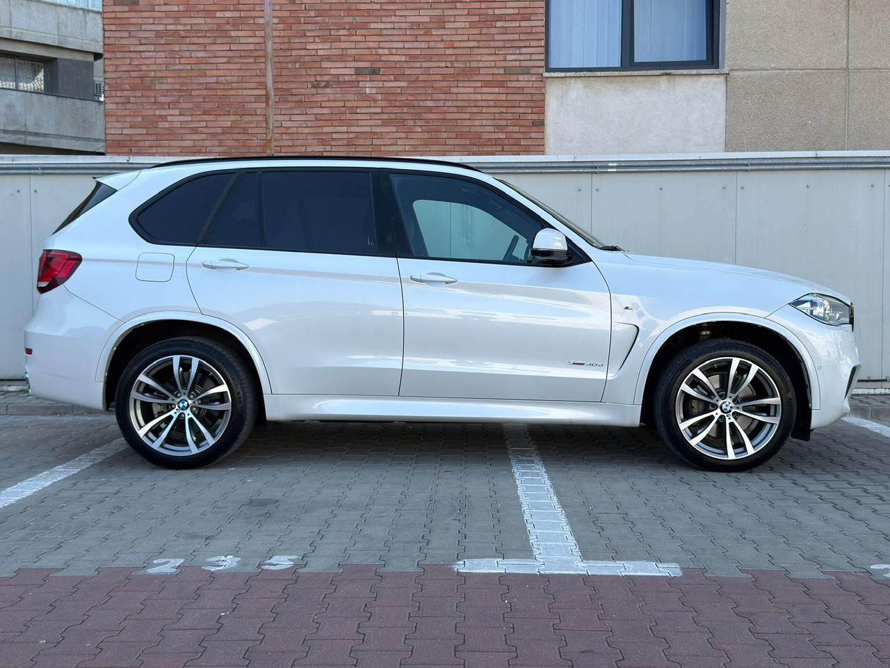 BMW X5 4.0 XDRIVE M PAKET - Visureigis: foto 5 BMW X5 4.0 XDRIVE M PAKET - Visureigis: foto 5