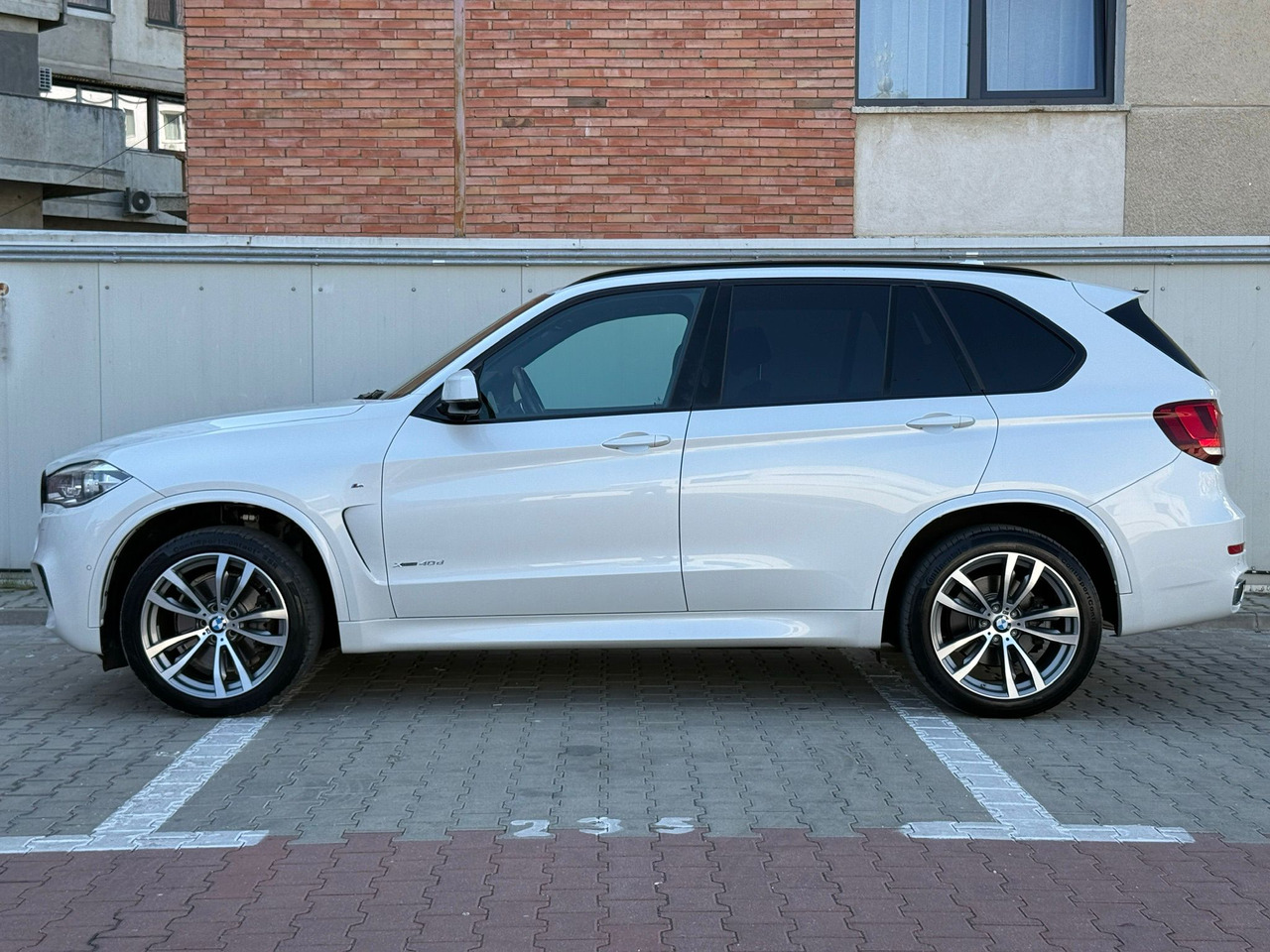 BMW X5 4.0 XDRIVE M PAKET - Visureigis: foto 4 BMW X5 4.0 XDRIVE M PAKET - Visureigis: foto 4