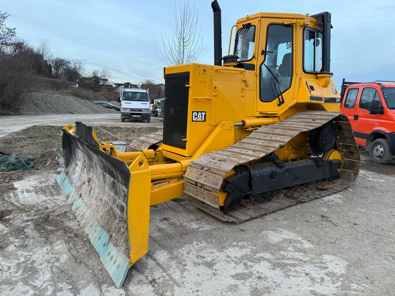 CATERPILLAR D4H BULLDOZER - Buldozeris: foto 5 CATERPILLAR D4H BULLDOZER - Buldozeris: foto 5