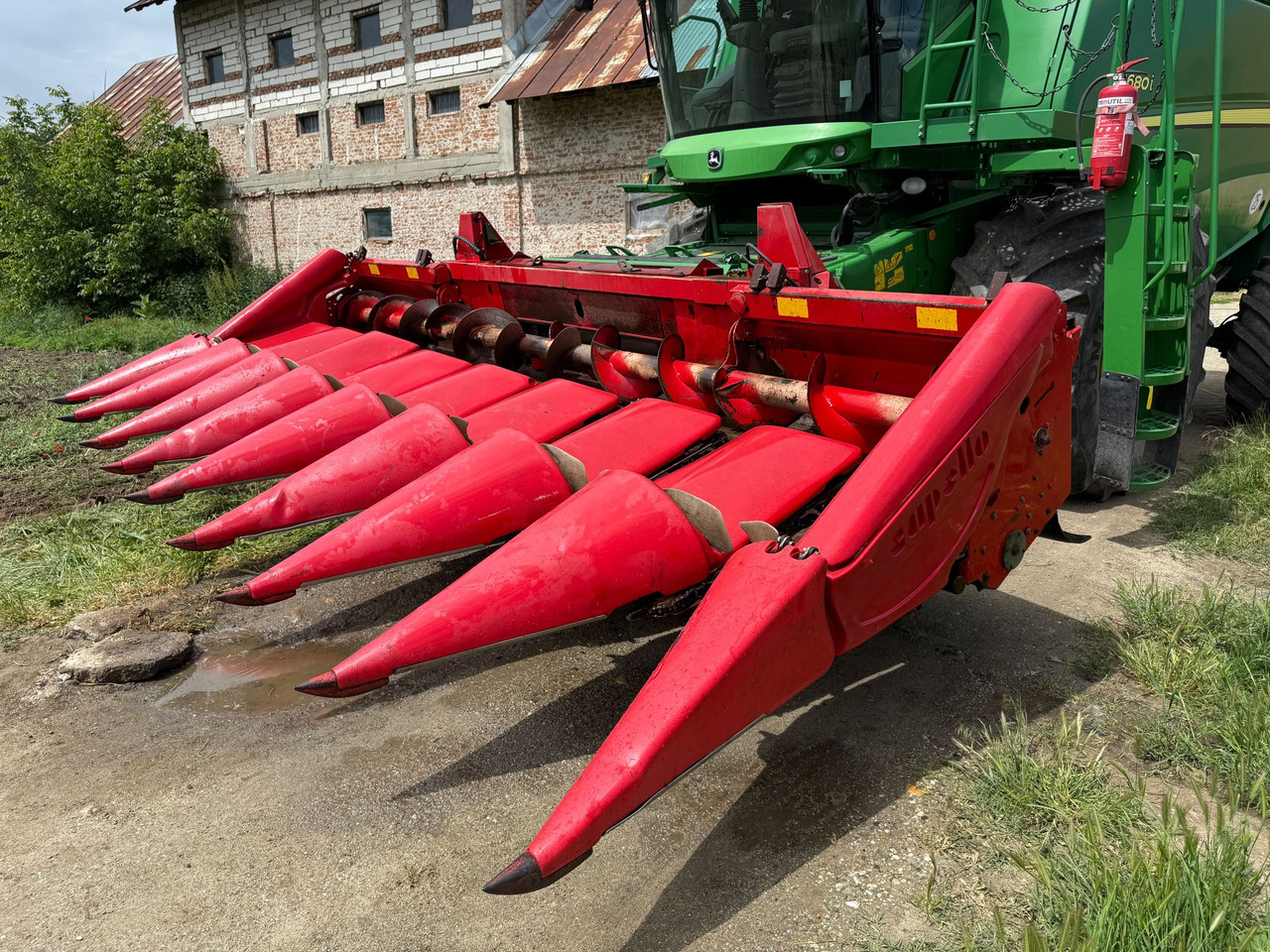 Hydraulic folding corn header Capello Quasar - Kukurūzų pjaunamoji: foto 1 Hydraulic folding corn header Capello Quasar - Kukurūzų pjaunamoji: foto 1