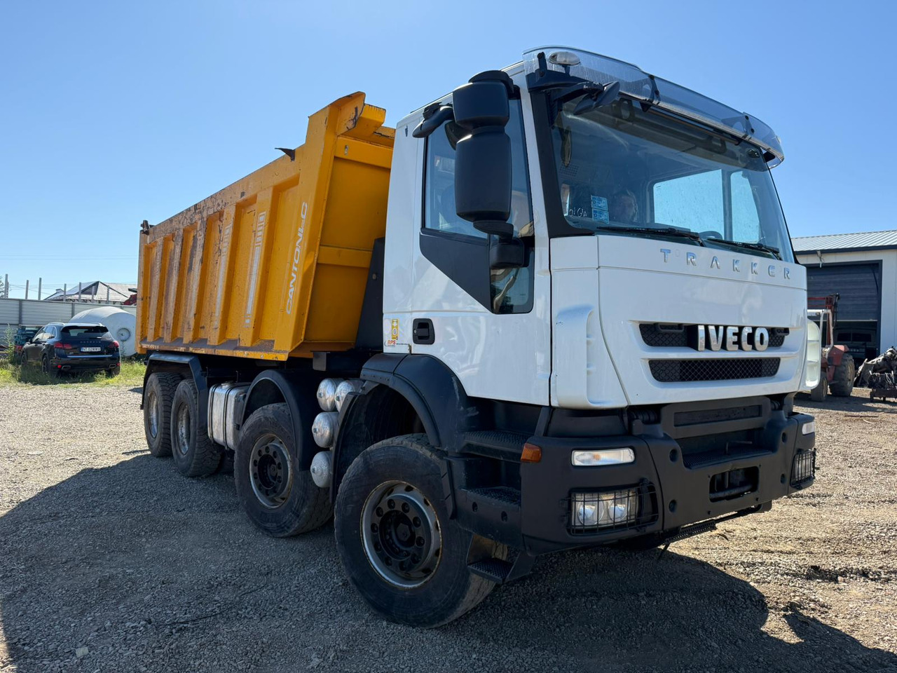 IVECO TRAKKER TIPPER - Savivartis sunkvežimis: foto 1 IVECO TRAKKER TIPPER - Savivartis sunkvežimis: foto 1