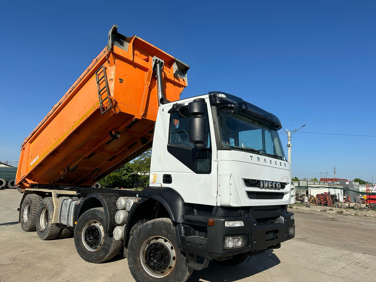 Iveco Trakker Tipper - Savivartis sunkvežimis: foto 1 Iveco Trakker Tipper - Savivartis sunkvežimis: foto 1