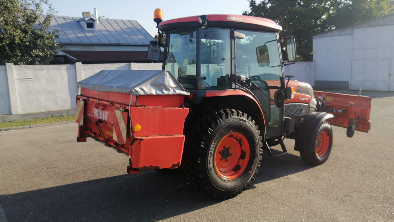 KUBOTA L4240 Narrow spaces tractor/vineyard/fruit tree/communal, TOP ! - Traktorius: foto 3 KUBOTA L4240 Narrow spaces tractor/vineyard/fruit tree/communal, TOP ! - Traktorius: foto 3