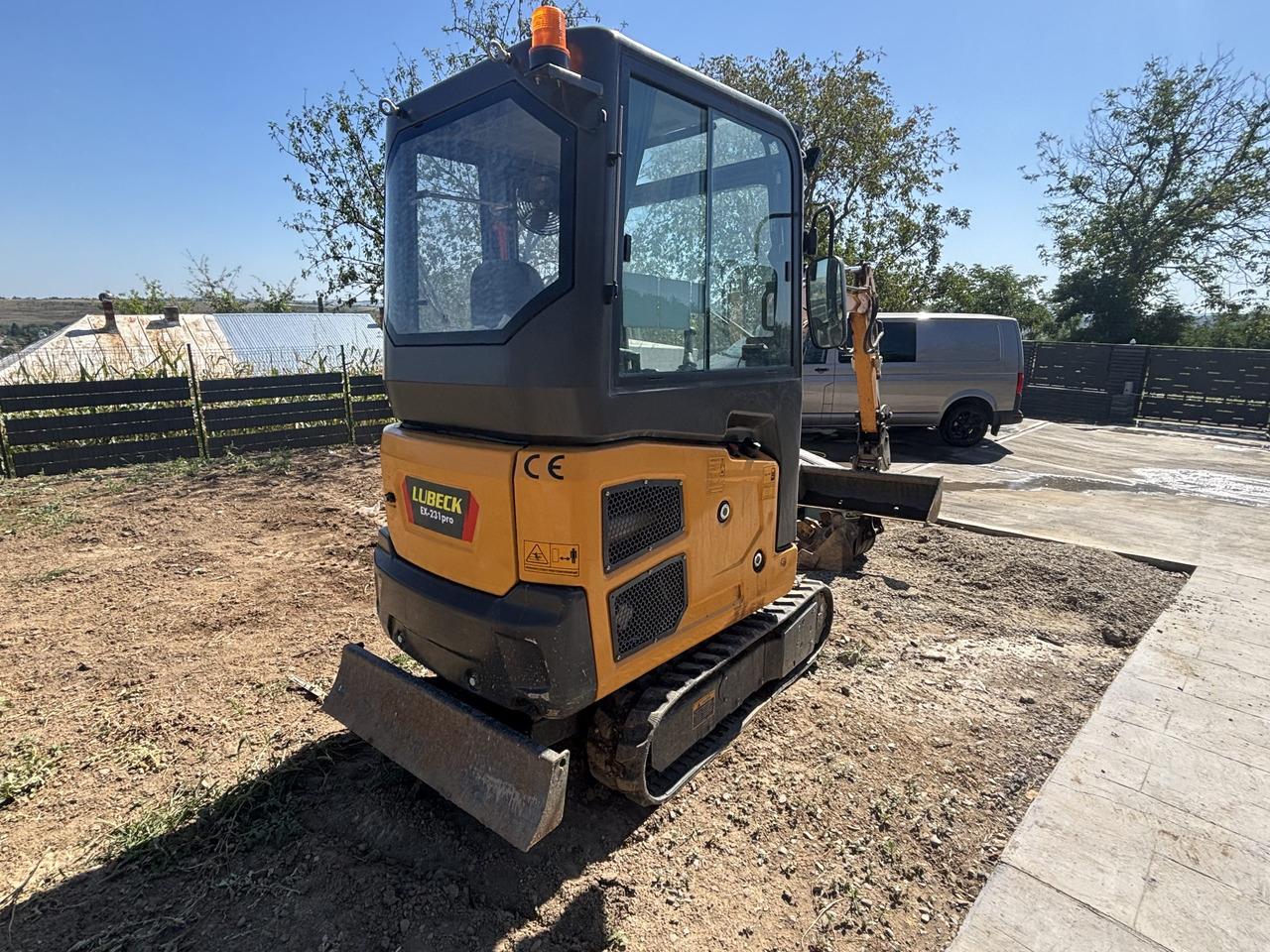 Lubeck Ex-231 Pro Excavator 2,5 T - Mini ekskavatorius: foto 2 Lubeck Ex-231 Pro Excavator 2,5 T - Mini ekskavatorius: foto 2