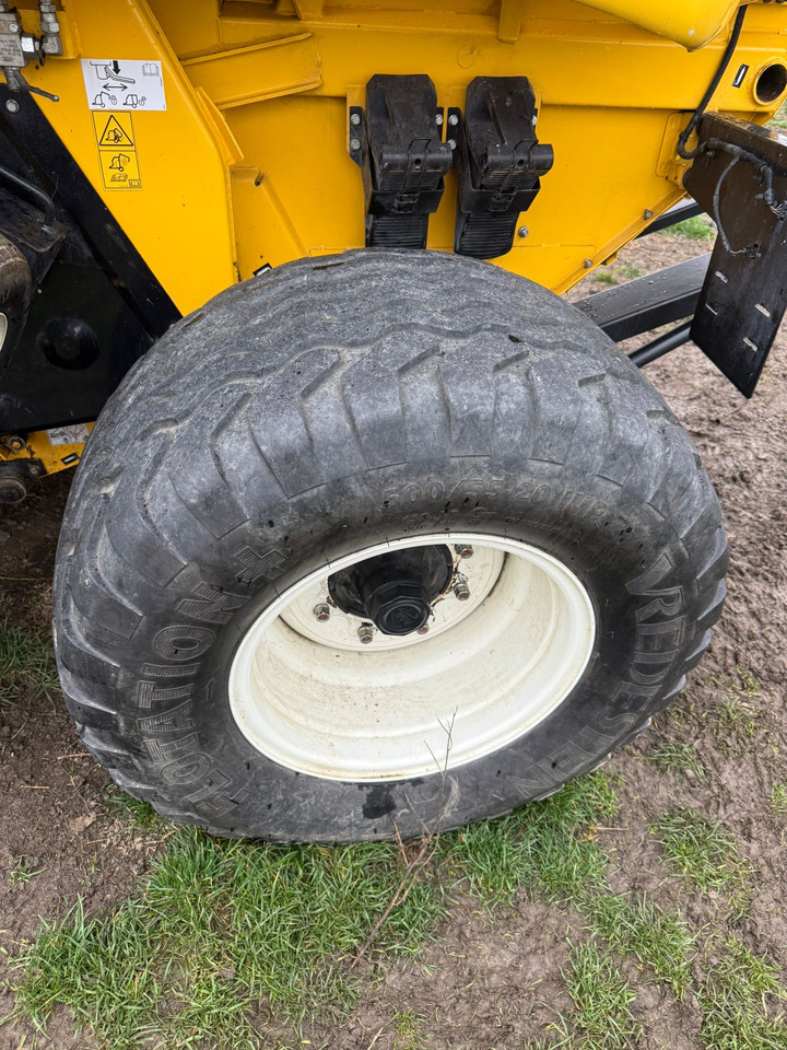 New Holland Roll-Belt 180 Baler - Ruloninis presas: foto 5 New Holland Roll-Belt 180 Baler - Ruloninis presas: foto 5