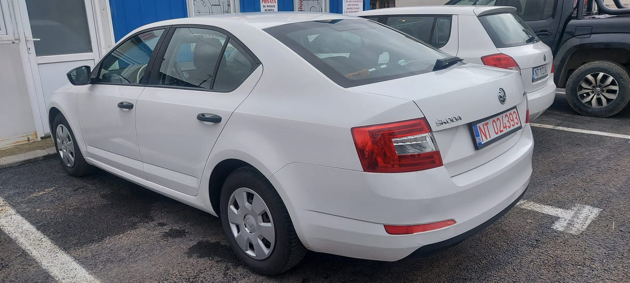 SKODA OCTAVIA - Sedanas: foto 3 SKODA OCTAVIA - Sedanas: foto 3