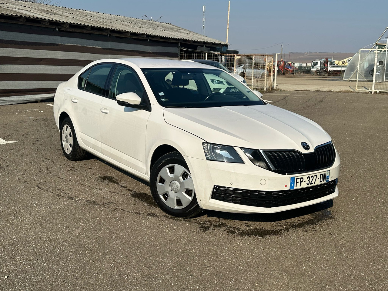 SKODA OCTAVIA - Lengvasis automobilis: foto 1 SKODA OCTAVIA - Lengvasis automobilis: foto 1