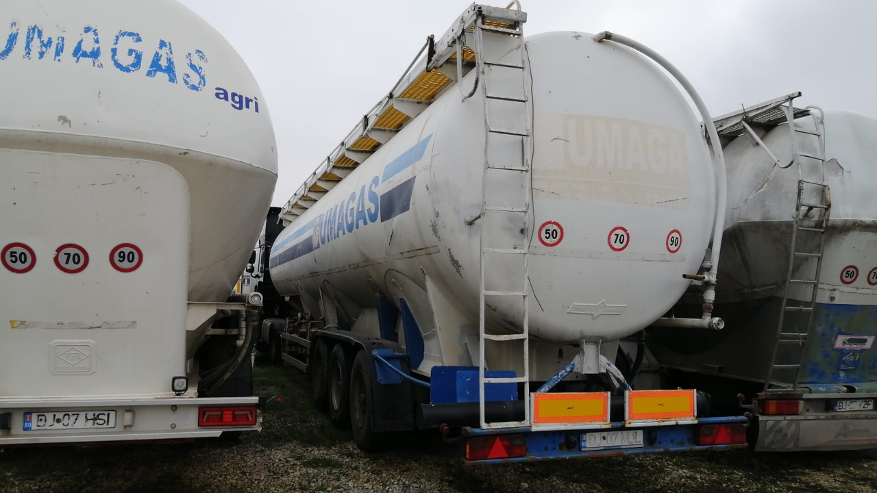 SPITZER Tank/Silo 57,000 l 4 Compartments for Powders/Feed/Water//Liquid Fertilizer/etc. - Silo cisterna: foto 4 SPITZER Tank/Silo 57,000 l 4 Compartments for Powders/Feed/Water//Liquid Fertilizer/etc. - Silo cisterna: foto 4