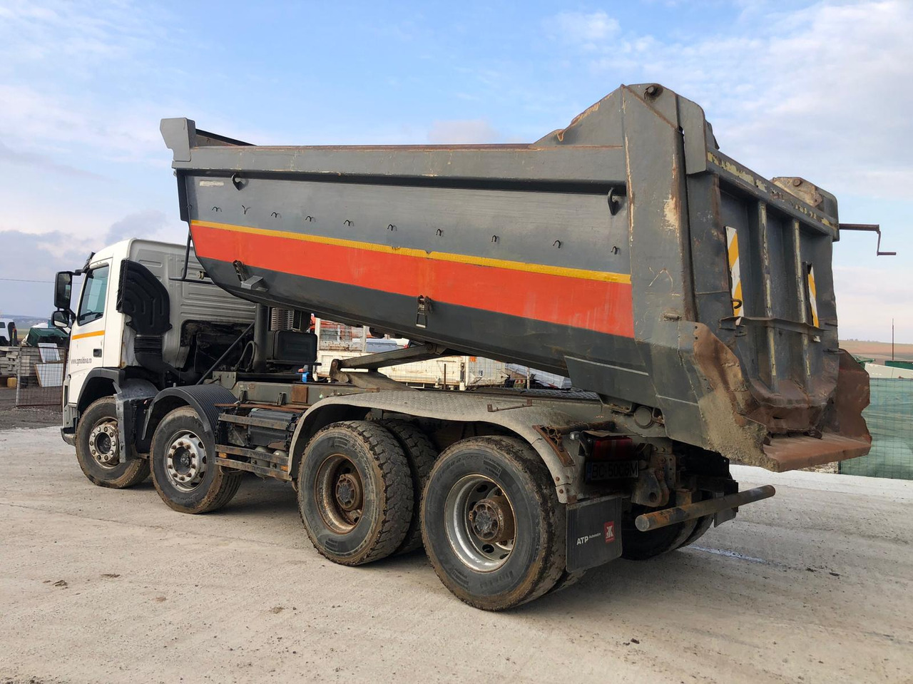 VOLVO FM 420 Tipper - Savivartis sunkvežimis: foto 2 VOLVO FM 420 Tipper - Savivartis sunkvežimis: foto 2