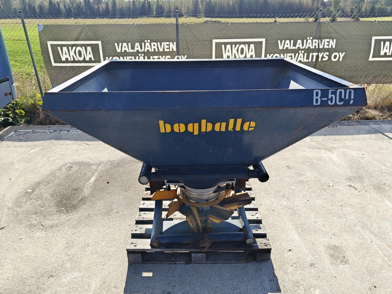 BOGBALLE B500 - Trąšų barstytuvas: foto 1 BOGBALLE B500 - Trąšų barstytuvas: foto 1