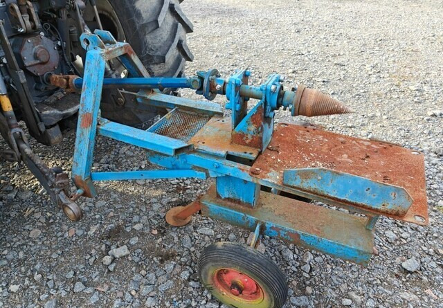 Halkaisukaira traktoriin - KATSO VIDEO - Malkų skaldyklė: foto 3 Halkaisukaira traktoriin - KATSO VIDEO - Malkų skaldyklė: foto 3