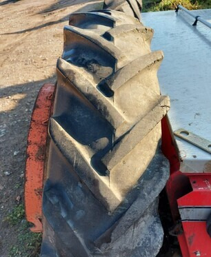 Ratas - Žemės ūkio technika Paripyörät 14.9x38 Salpaset vanteilla: foto 18