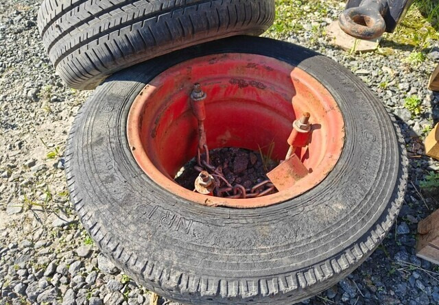 Paripyörät puimuriin 16 tuumaa - Ratas - Žemės ūkio technika: foto 4 Paripyörät puimuriin 16 tuumaa - Ratas - Žemės ūkio technika: foto 4