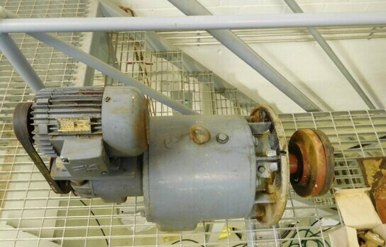 Vaihteita 2 kpl - sähkömoottori / sähkömoottorit - Statybinė įranga: foto 2 Vaihteita 2 kpl - sähkömoottori / sähkömoottorit - Statybinė įranga: foto 2