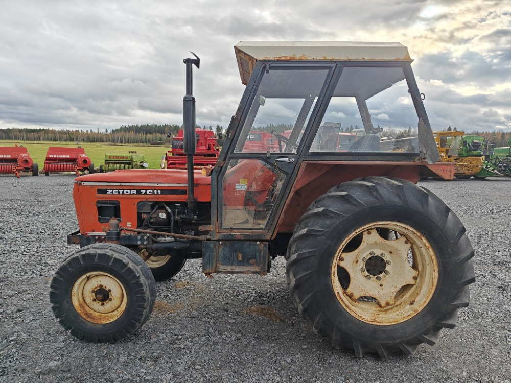 ZETOR 7011 - Traktorius: foto 2 ZETOR 7011 - Traktorius: foto 2