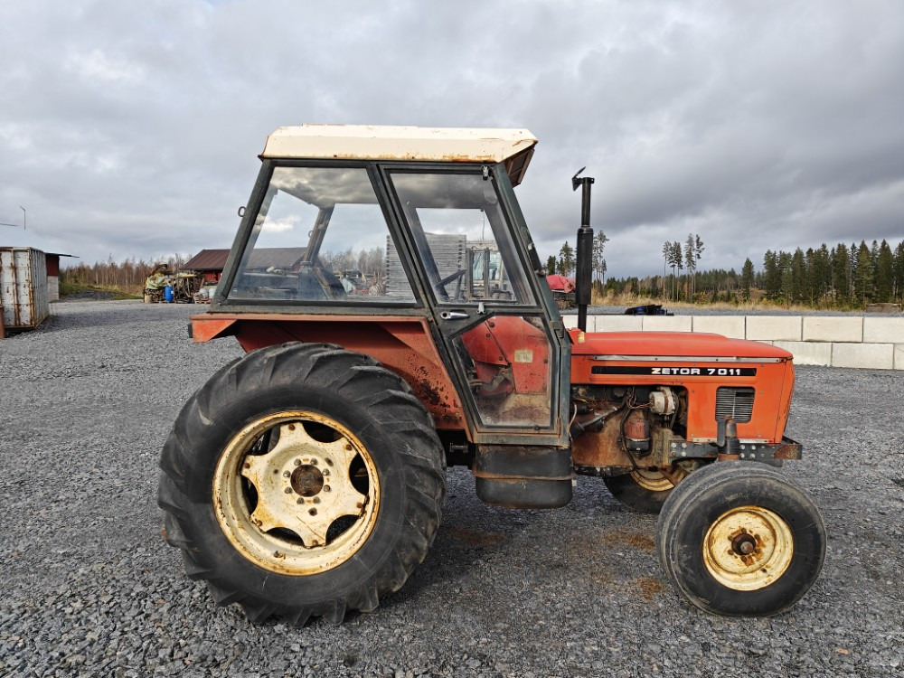 ZETOR 7011 - Traktorius: foto 4 ZETOR 7011 - Traktorius: foto 4