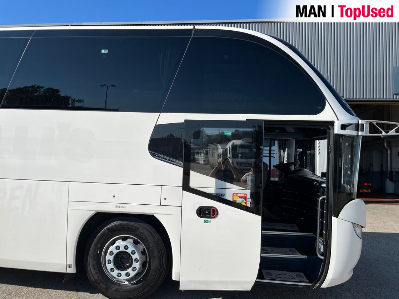 NEOPLAN CITYLINER 2 / N 1218 HDL Euro6 Intarder Klima AHK lizingą NEOPLAN CITYLINER 2 / N 1218 HDL Euro6 Intarder Klima AHK: foto 15 NEOPLAN CITYLINER 2 / N 1218 HDL Euro6 Intarder Klima AHK lizingą NEOPLAN CITYLINER 2 / N 1218 HDL Euro6 Intarder Klima AHK: foto 15