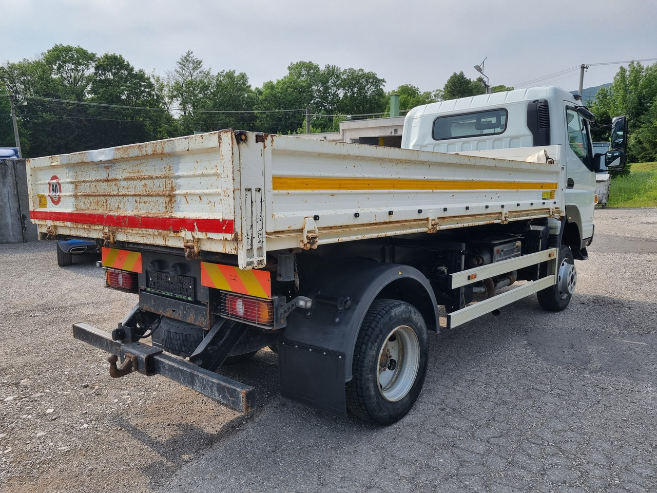 FUSO Canter 6C18 4x4 3 way tipper (only 35tkm) - Savivartis sunkvežimis: foto 4 FUSO Canter 6C18 4x4 3 way tipper (only 35tkm) - Savivartis sunkvežimis: foto 4