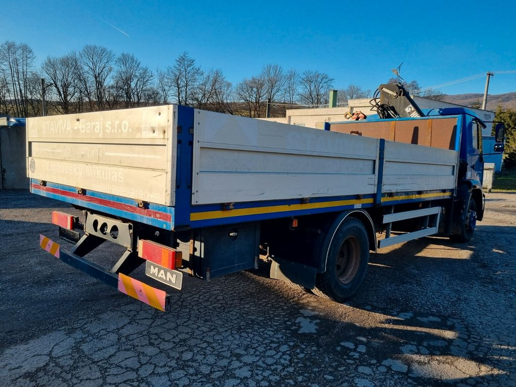 MAN M2000 15.225 4x2 + HIAB 071A - Sunkvežimis su kranu, Platforminis/ Bortinis sunkvežimis: foto 5 MAN M2000 15.225 4x2 + HIAB 071A - Sunkvežimis su kranu, Platforminis/ Bortinis sunkvežimis: foto 5