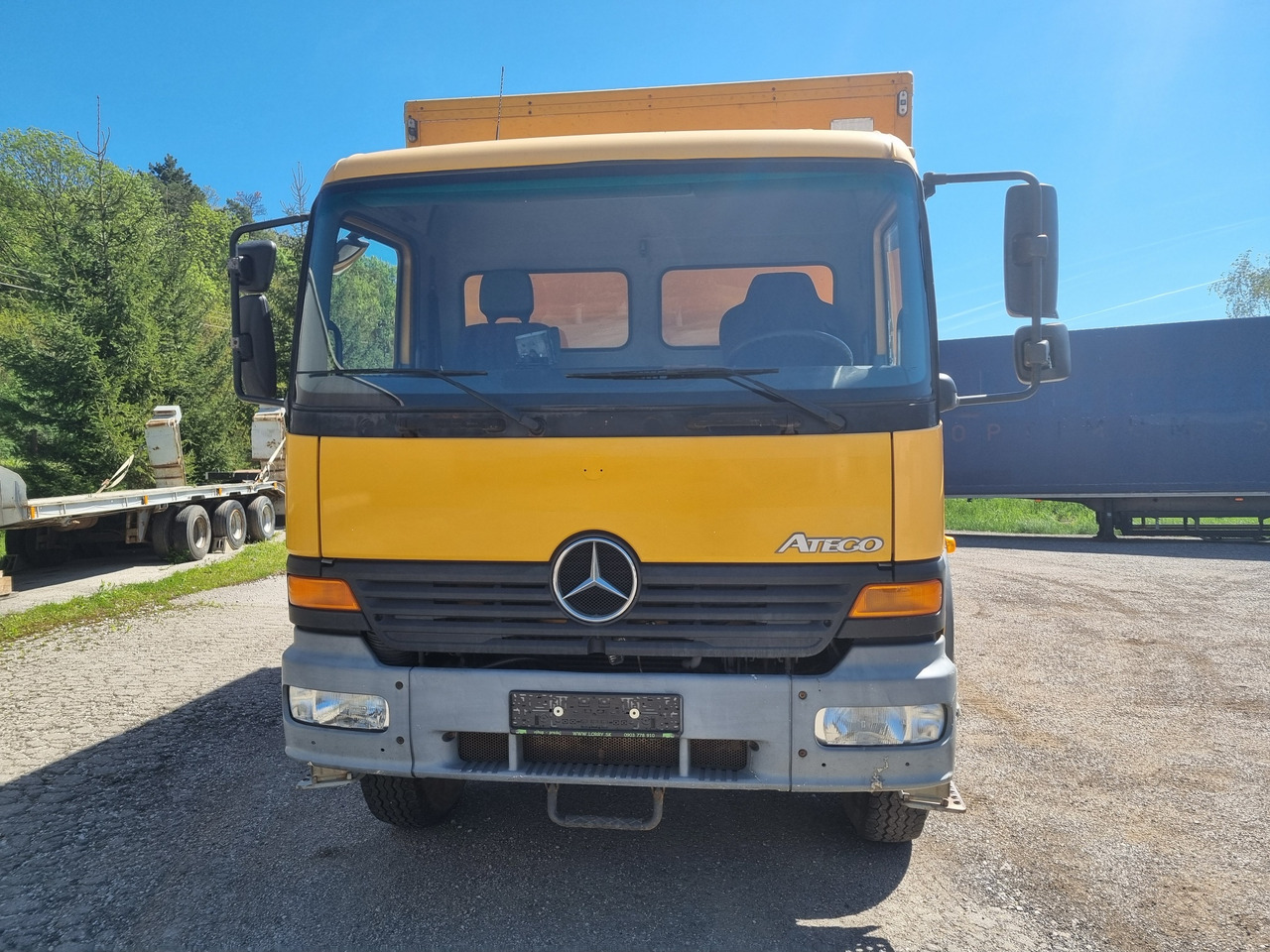 MERCEDES-BENZ ATEGO 1017 4x4 BOX + PTO - Furgonas sunkvežimis: foto 2 MERCEDES-BENZ ATEGO 1017 4x4 BOX + PTO - Furgonas sunkvežimis: foto 2