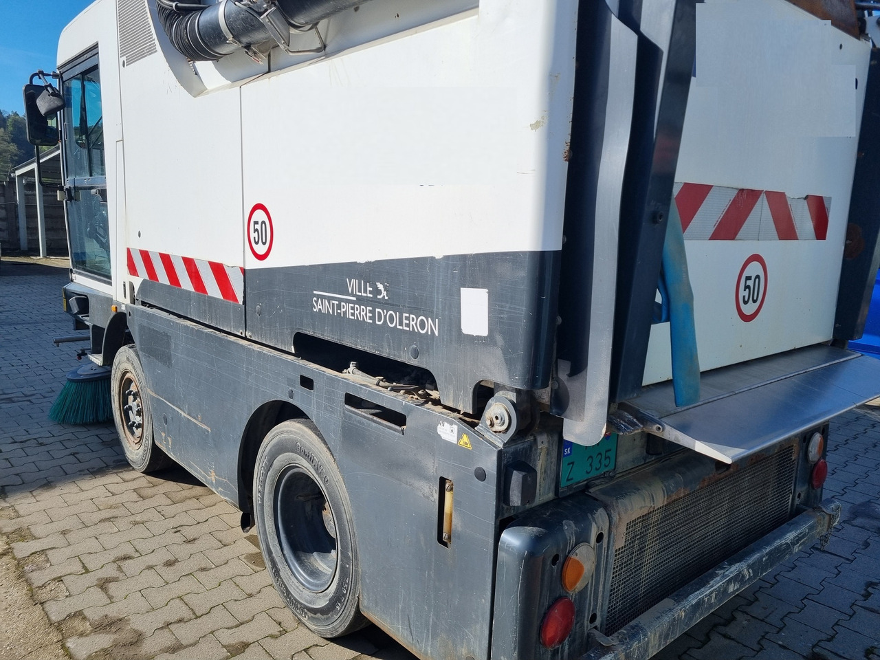 SCHMIDT Cleango compact sweeper 400 - Gatvių šlavimo mašina: foto 4 SCHMIDT Cleango compact sweeper 400 - Gatvių šlavimo mašina: foto 4