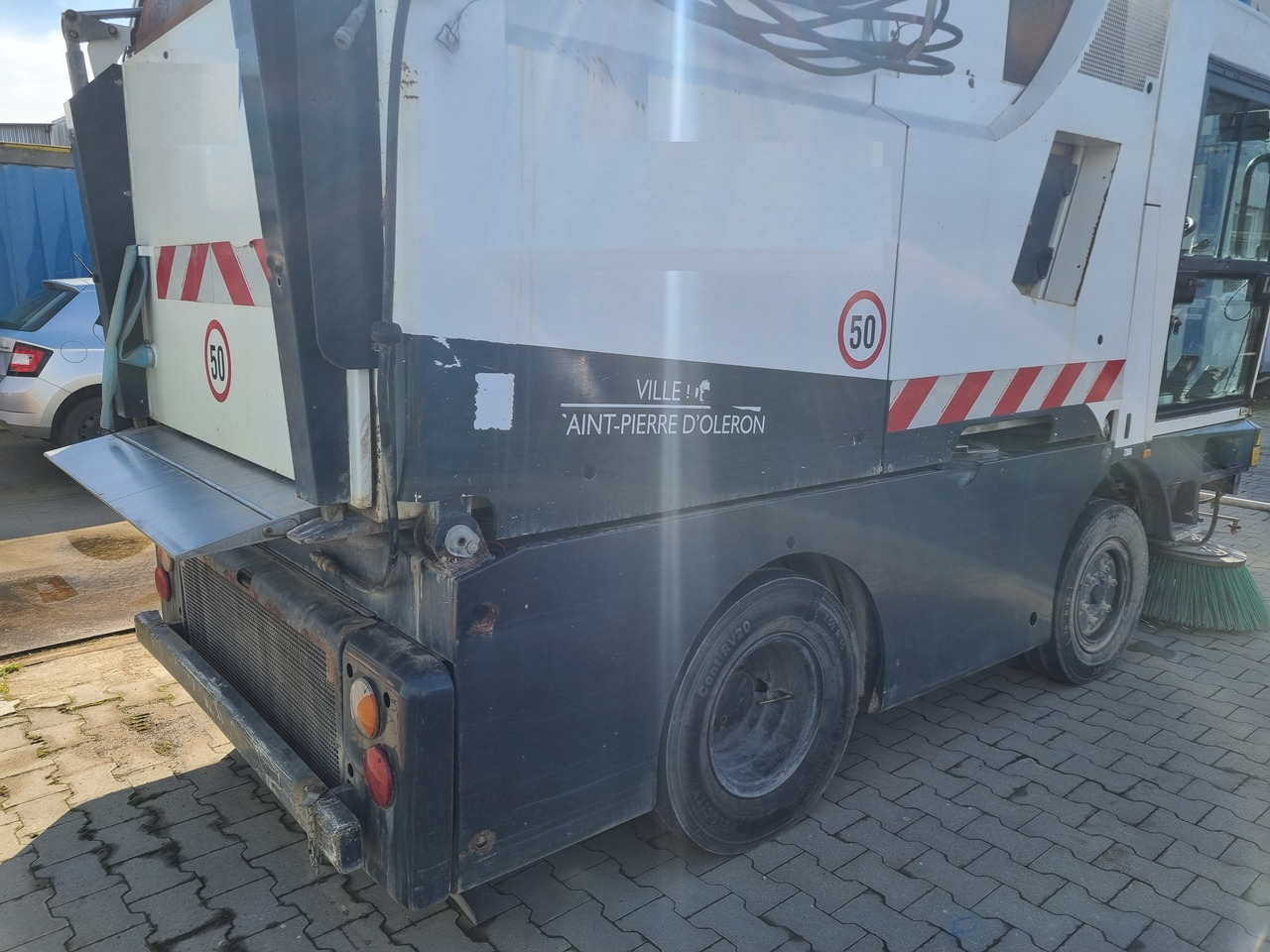 SCHMIDT Cleango compact sweeper 400 - Gatvių šlavimo mašina: foto 3 SCHMIDT Cleango compact sweeper 400 - Gatvių šlavimo mašina: foto 3