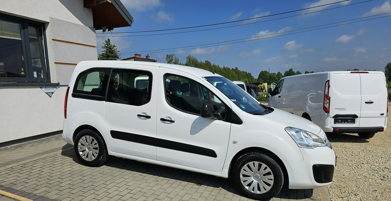 Citroen Berlingo II 5 -osobowy - Lengvasis automobilis: foto 5 Citroen Berlingo II 5 -osobowy - Lengvasis automobilis: foto 5