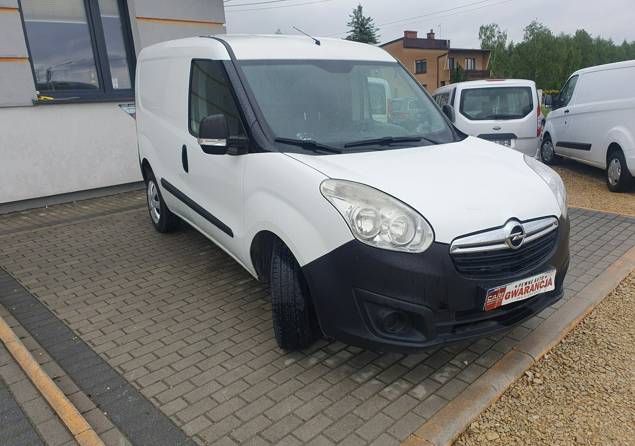 Opel Combo Opel Combo 1.4 Benzyna Polski Salon - Krovininis mikroautobusas: foto 3 Opel Combo Opel Combo 1.4 Benzyna Polski Salon - Krovininis mikroautobusas: foto 3