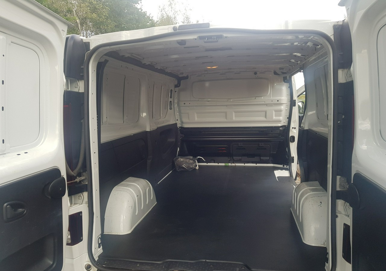 Opel Vivaro krajowy *jeden właściciel * lizingą Opel Vivaro krajowy *jeden właściciel *: foto 15