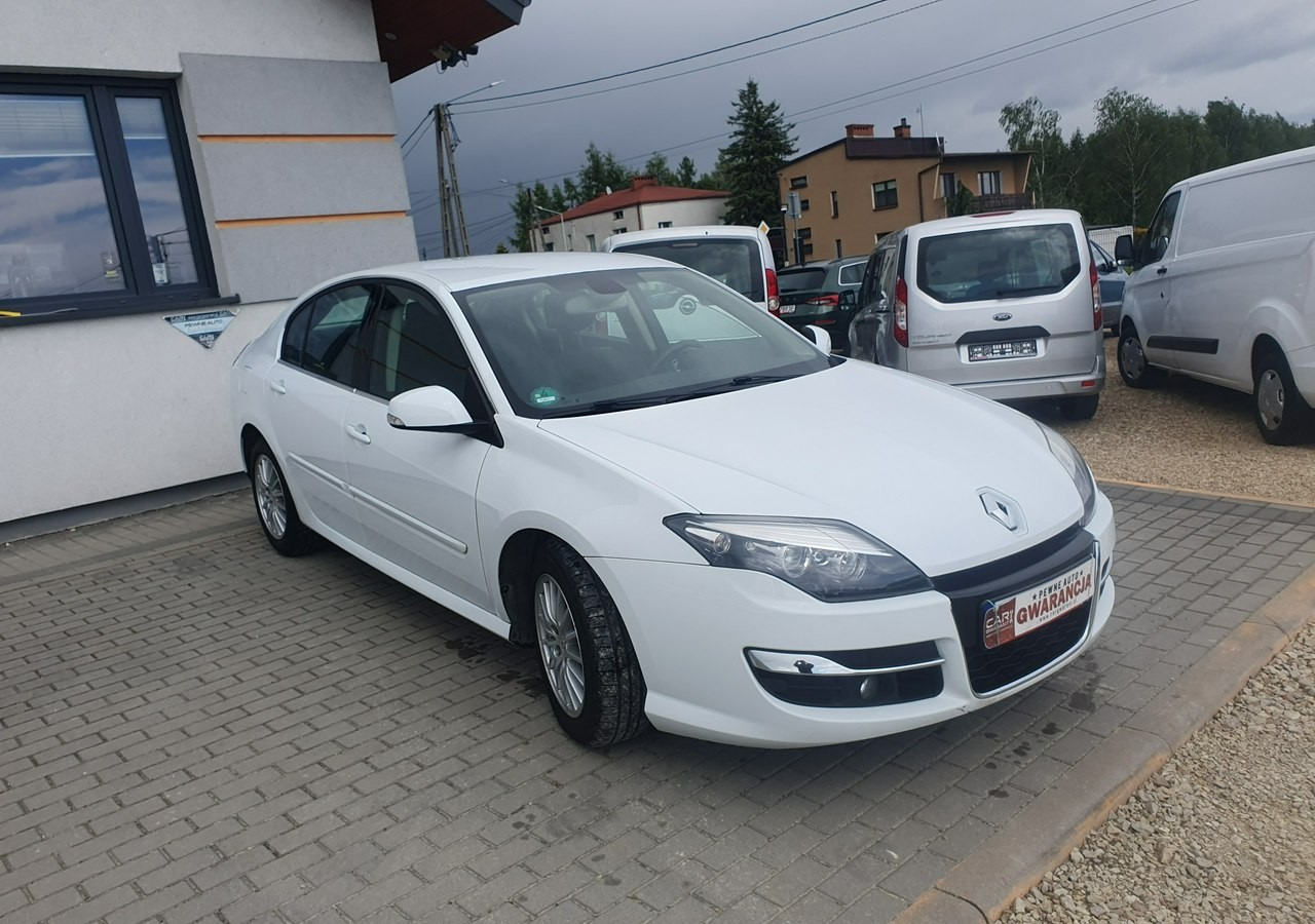 Renault Laguna III niski przebieg * zadbana *ładny stan* - Hečbekas: foto 3 Renault Laguna III niski przebieg * zadbana *ładny stan* - Hečbekas: foto 3
