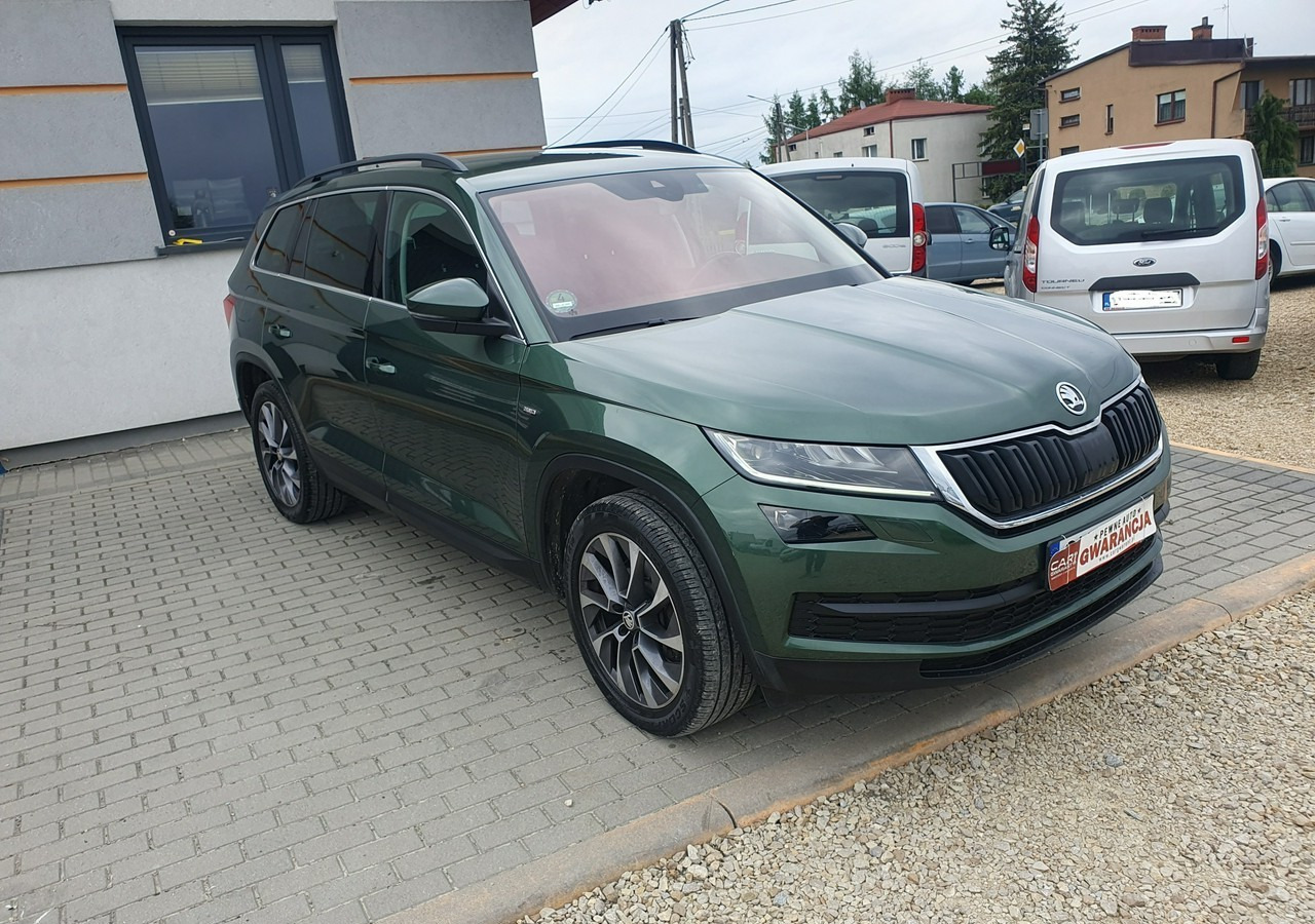 Skoda Kodiaq Skoda Kodiaq Skoda Kodiaq 2.0 tsi 4x4 Wersja Drive na 125 lecie - Lengvasis automobilis: foto 3 Skoda Kodiaq Skoda Kodiaq Skoda Kodiaq 2.0 tsi 4x4 Wersja Drive na 125 lecie - Lengvasis automobilis: foto 3