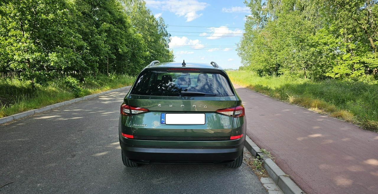 Skoda Kodiaq Skoda Kodiaq Skoda Kodiaq 2.0 tsi 4x4 Wersja Drive na 125 lecie - Visureigis: foto 5 Skoda Kodiaq Skoda Kodiaq Skoda Kodiaq 2.0 tsi 4x4 Wersja Drive na 125 lecie - Visureigis: foto 5