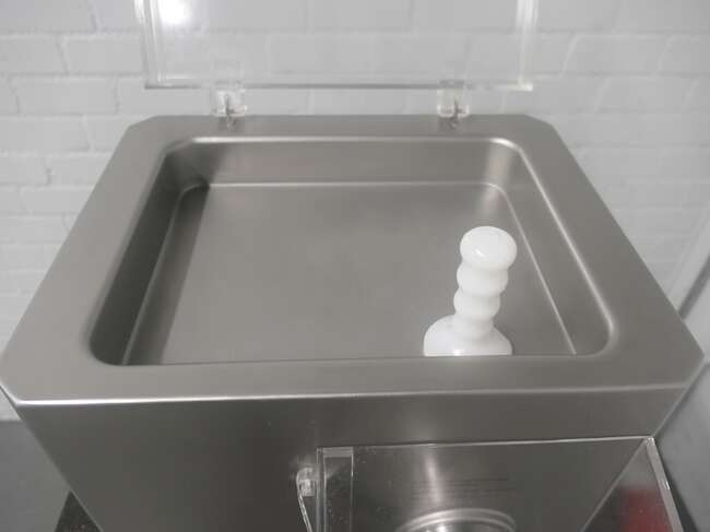 Freund / Ifooma cooled grinder TGR103 - Maisto pramonės įranga: foto 5 Freund / Ifooma cooled grinder TGR103 - Maisto pramonės įranga: foto 5