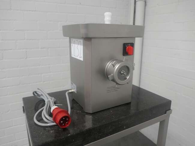Freund / Ifooma grinder TG101 - Maisto pramonės įranga: foto 1 Freund / Ifooma grinder TG101 - Maisto pramonės įranga: foto 1