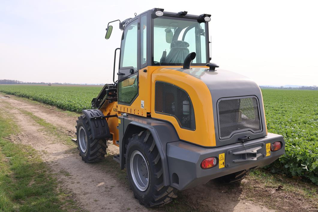 APS 2500 / T - Teleskopinis ratinis krautuvas: foto 4 APS 2500 / T - Teleskopinis ratinis krautuvas: foto 4