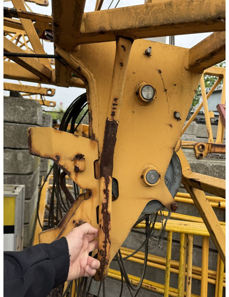 Liebherr 42K.1, 2008 yom - some Works needed - Greitai pastatomas bokštinis kranas: foto 5 Liebherr 42K.1, 2008 yom - some Works needed - Greitai pastatomas bokštinis kranas: foto 5