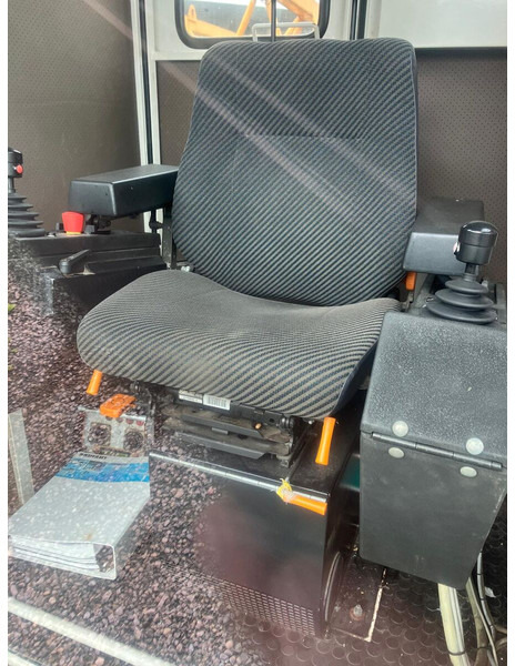 Liebherr 85EC-B 2012yom - Bokštinis kranas: foto 4 Liebherr 85EC-B 2012yom - Bokštinis kranas: foto 4