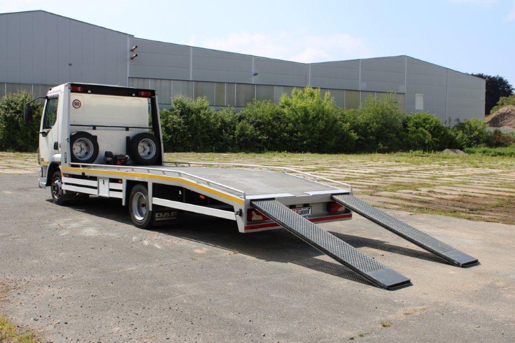 DAF FA LF 45.130 ODTAHOVÉ VOZIDLO - Evakuatorius: foto 5 DAF FA LF 45.130 ODTAHOVÉ VOZIDLO - Evakuatorius: foto 5
