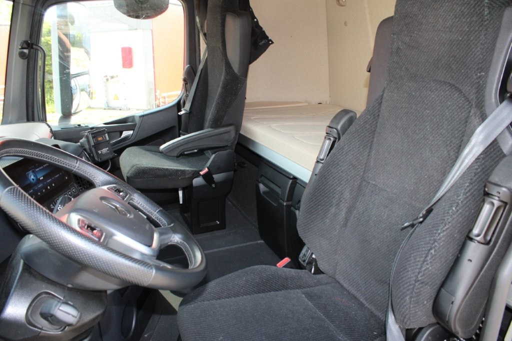 Tentinis sunkvežimis, Tentinė priekaba Mercedes-Benz Actros 2542 NAVIGACE + PANAV TVK 18 M (8,20m x 2,4: foto 8