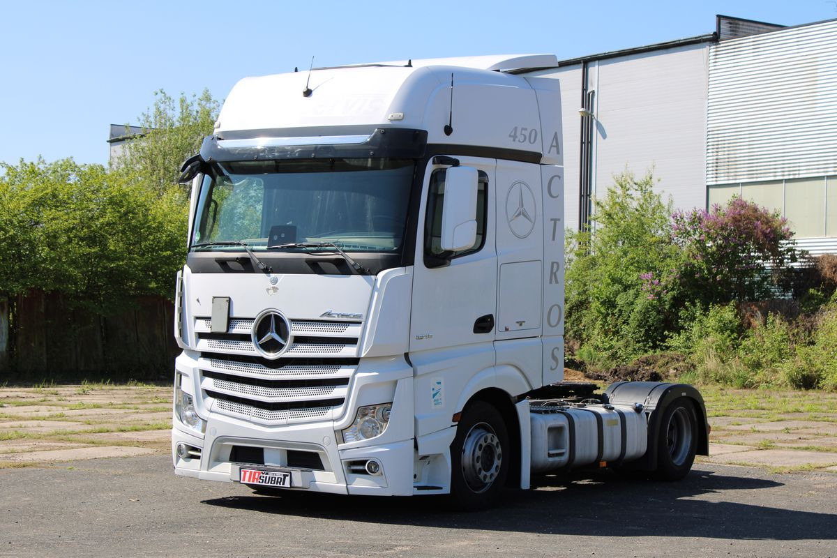 Mercedes-Benz Actros 1845 - Vilkikas: foto 2 Mercedes-Benz Actros 1845 - Vilkikas: foto 2