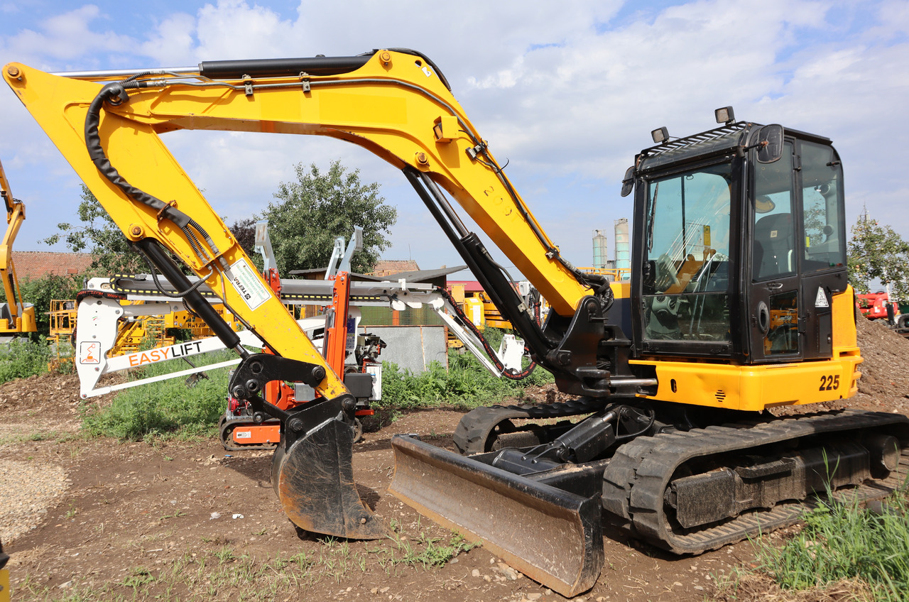 JCB 86C-1 - Mini ekskavatorius: foto 1 JCB 86C-1 - Mini ekskavatorius: foto 1