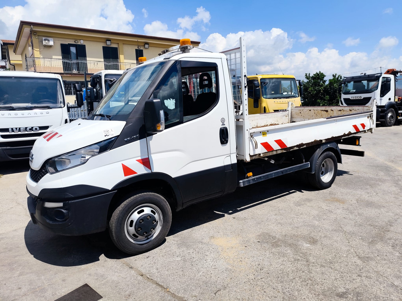 IVECO DAILY 35-130 - Mažas savivartis: foto 3 IVECO DAILY 35-130 - Mažas savivartis: foto 3