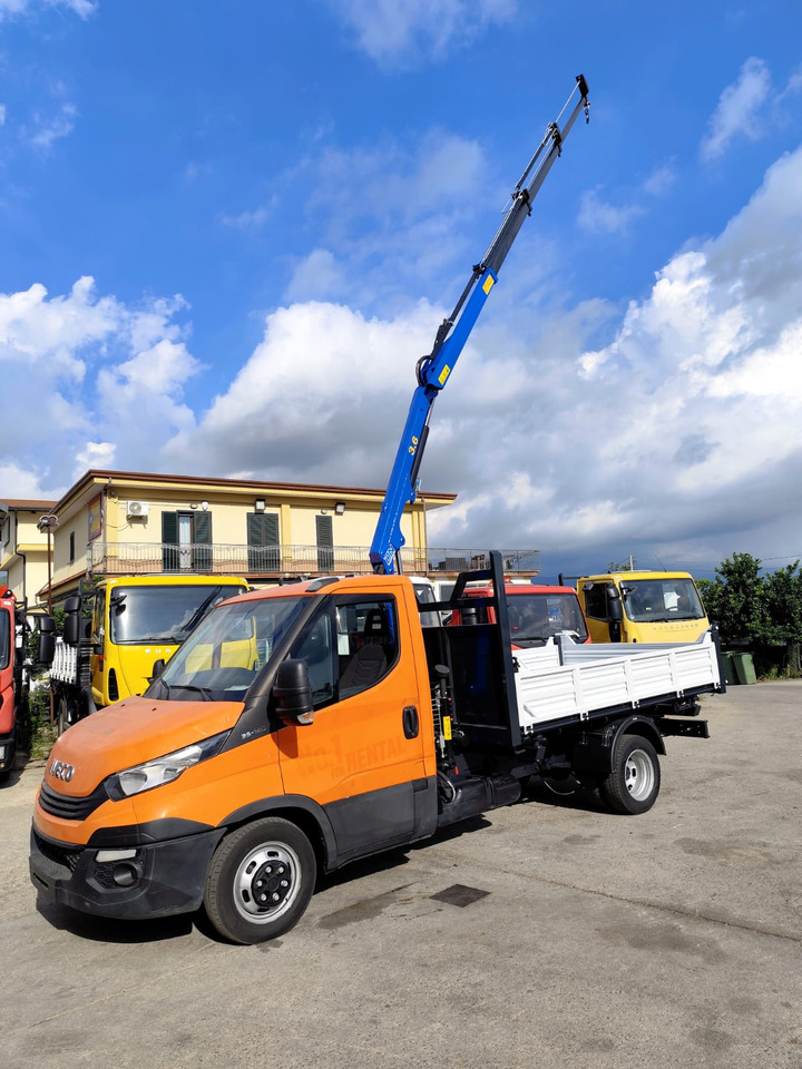 IVECO DAILY 35-140 - Sunkvežimis su kranu: foto 1 IVECO DAILY 35-140 - Sunkvežimis su kranu: foto 1