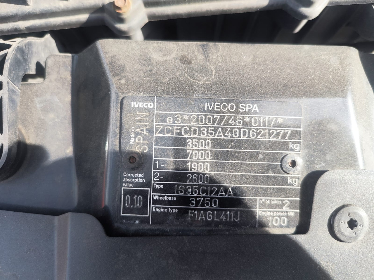 IVECO DAILY 35-140 - Sunkvežimis su kranu: foto 3 IVECO DAILY 35-140 - Sunkvežimis su kranu: foto 3