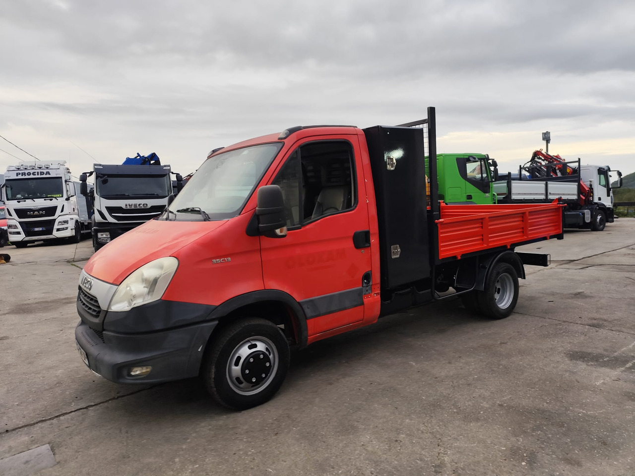 Mažas savivartis IVECO DAILY 35C13: foto 24