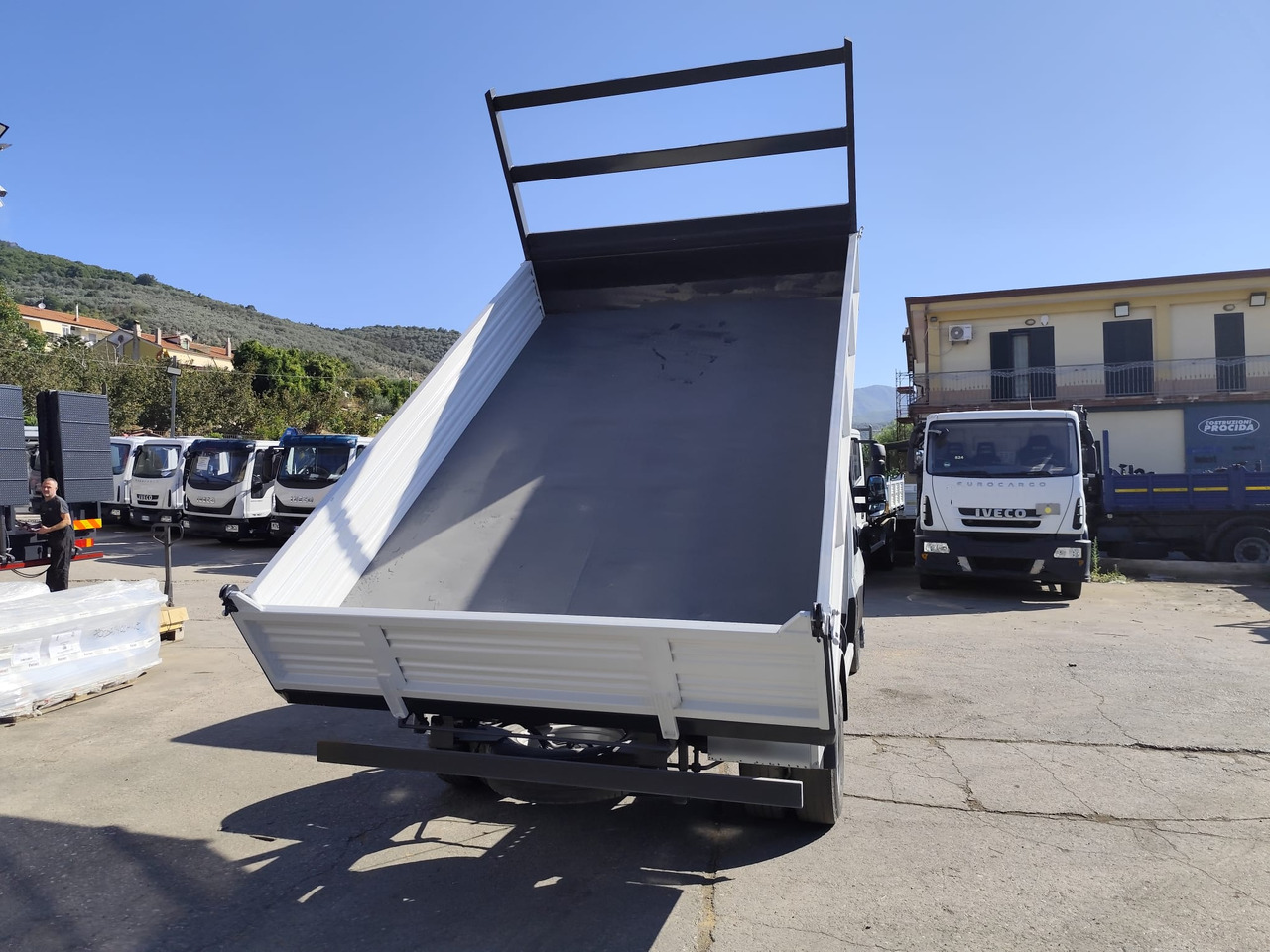 IVECO DAILY 35C13 - Mažas savivartis: foto 5 IVECO DAILY 35C13 - Mažas savivartis: foto 5