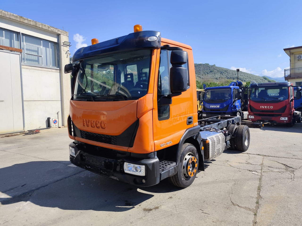 IVECO EUROCARGO 120-190L - Važiuoklės sunkvežimis: foto 1 IVECO EUROCARGO 120-190L - Važiuoklės sunkvežimis: foto 1