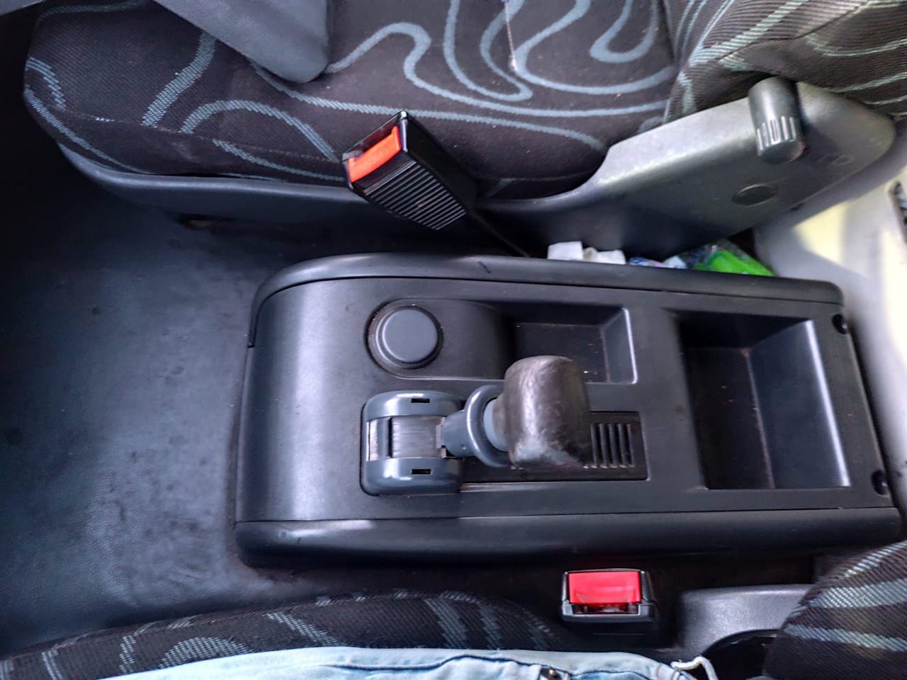 IVECO EUROCARGO 120E28P - Važiuoklės sunkvežimis: foto 4 IVECO EUROCARGO 120E28P - Važiuoklės sunkvežimis: foto 4