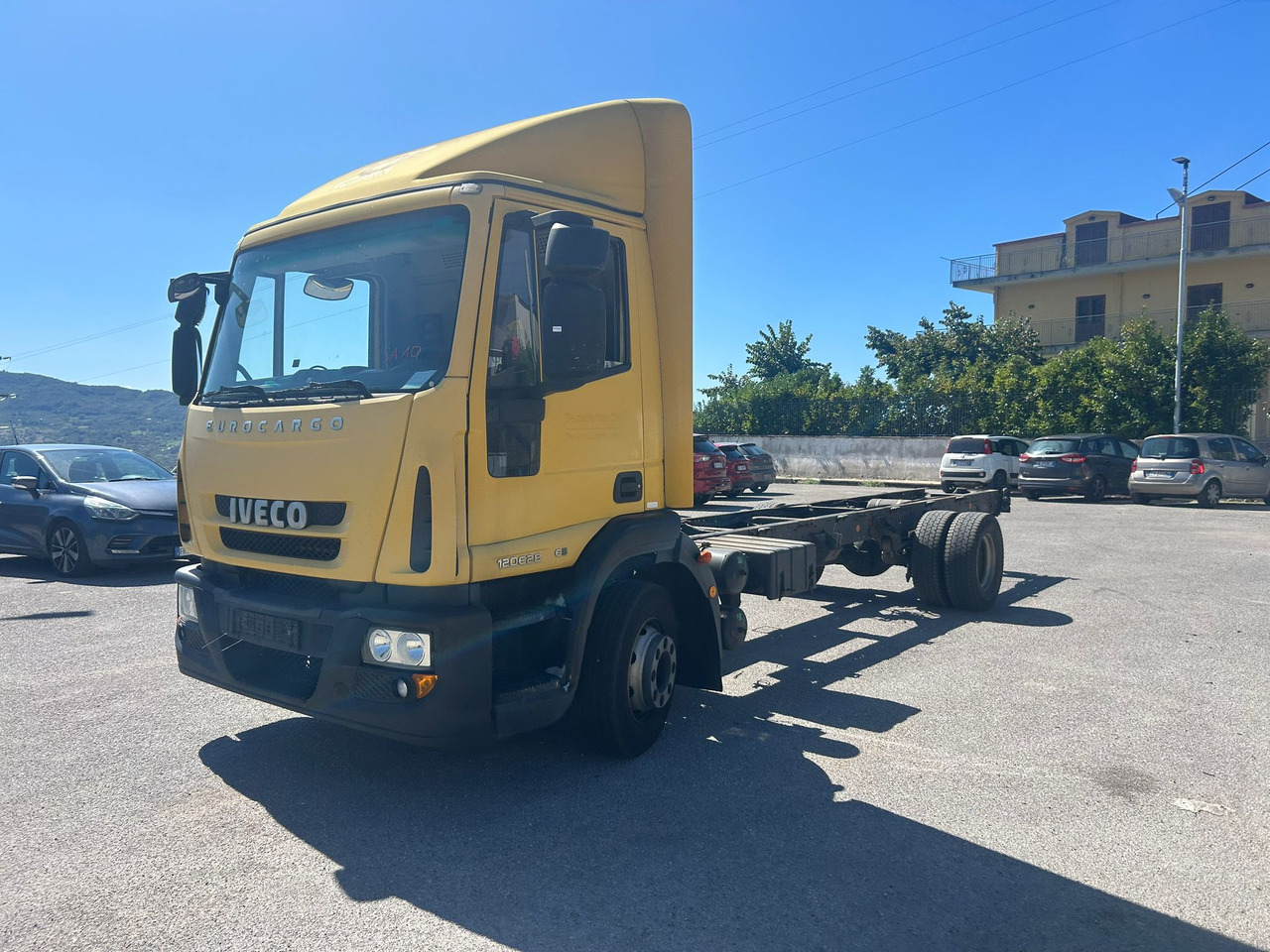 IVECO EUROCARGO 120E28P - Furgonas sunkvežimis: foto 1 IVECO EUROCARGO 120E28P - Furgonas sunkvežimis: foto 1